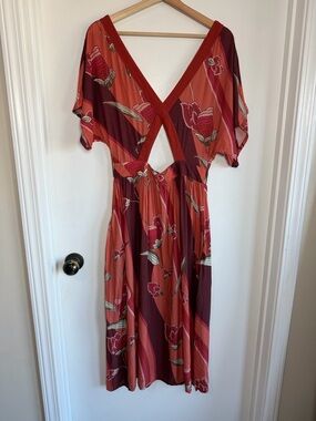 Norvella Royale Floral Midi Cut Out V Neck Red Pink Resortwear Dress Size Medium
